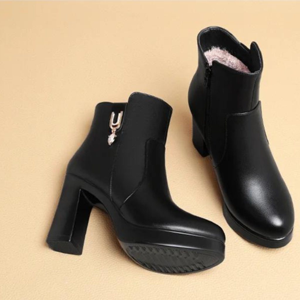Bota Feminina de Couro Aveludada Luxo