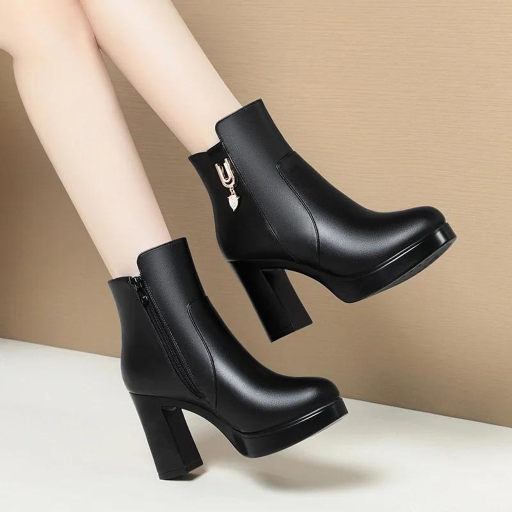 Bota Feminina de Couro Aveludada Luxo