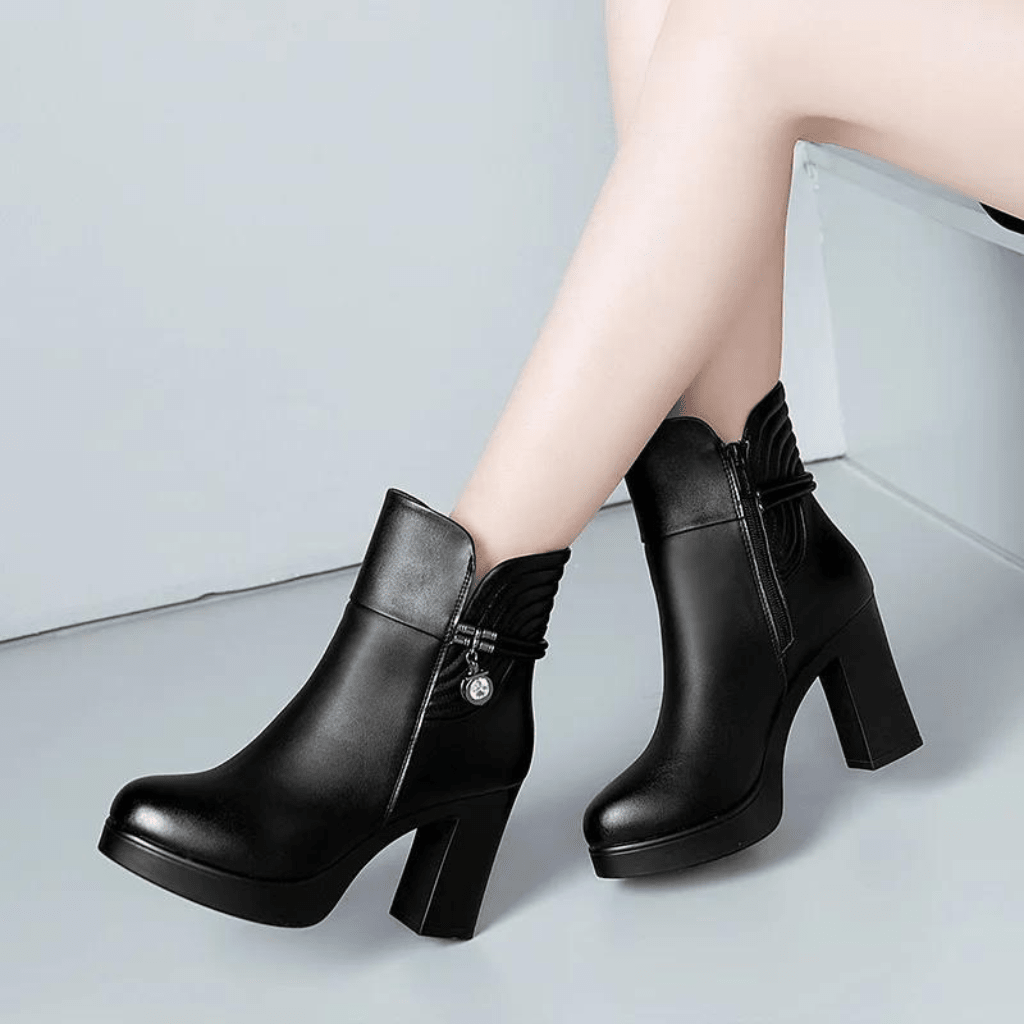 bota-feminina-de-couro-ayla-7208913 - Kabani
