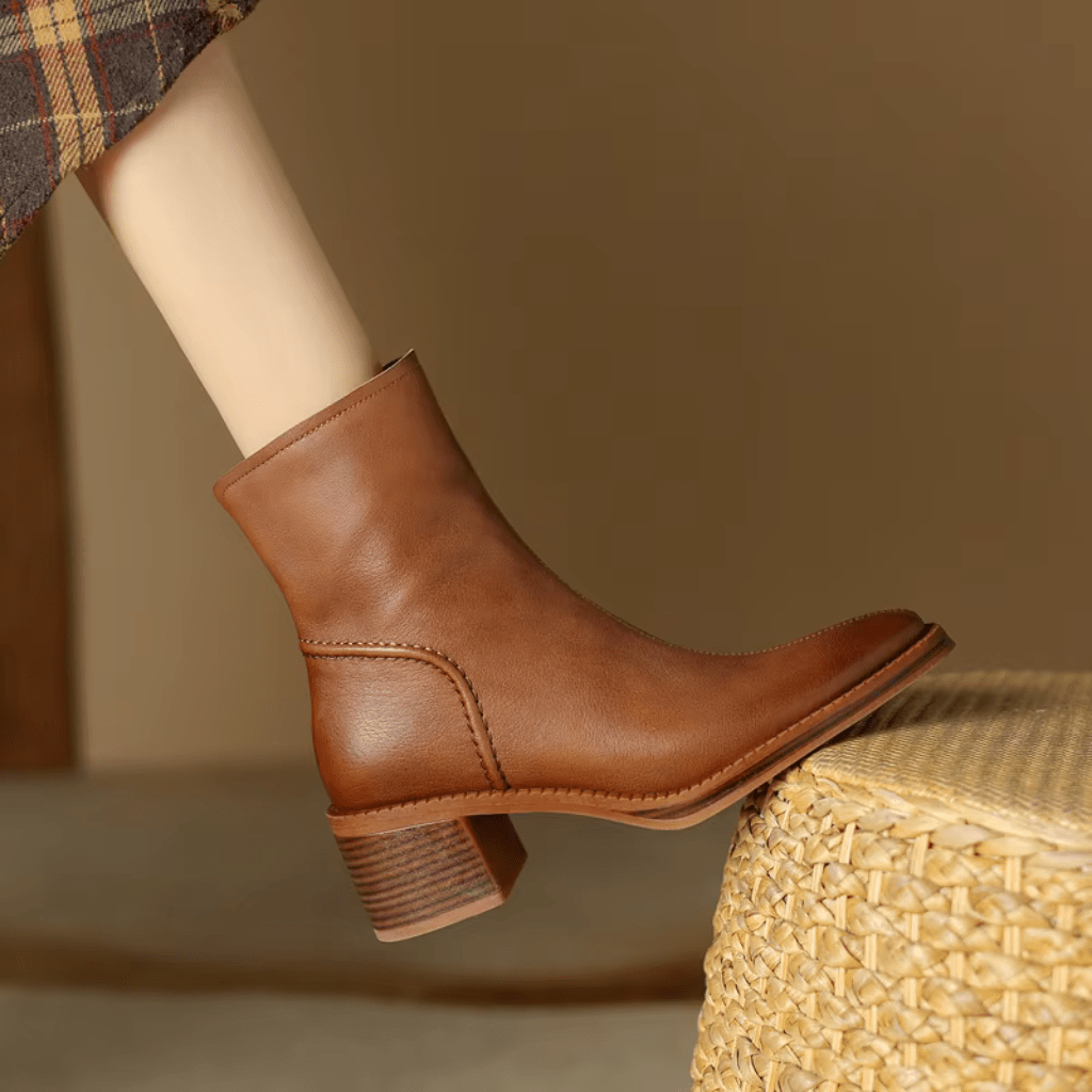 bota-feminina-de-couro-gregoria-2062533 - Kabani
