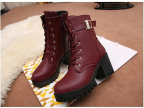 Bota Feminina de Couro Kristen