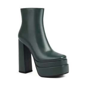 Bota Feminina de Couro com Salto Classy