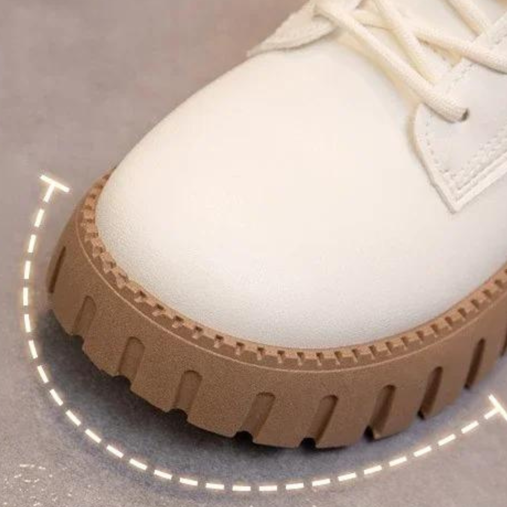 Bota de Couro Feminina Peluciada