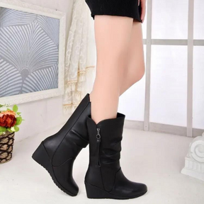 Bota Feminina de Couro Charity