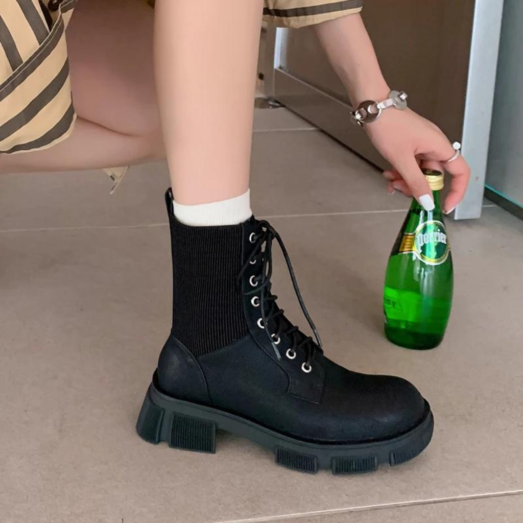 Bota Feminina de Couro Kristy