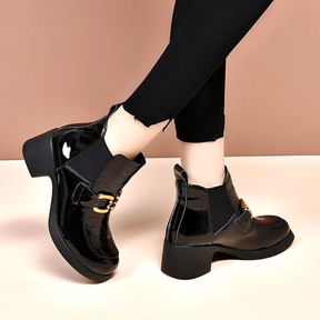 Bota Feminina de Couro Chelsea Preta