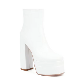 Bota Feminina de Couro com Salto Classy