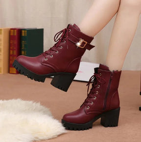Bota Feminina de Couro Kristen