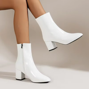 Bota Feminina de Couro Bico Fino Loren