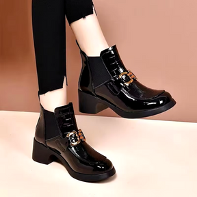Bota Feminina de Couro Chelsea Preta