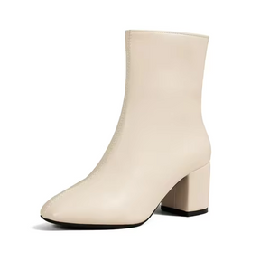 Bota Feminina de Couro Bico Fino Loren