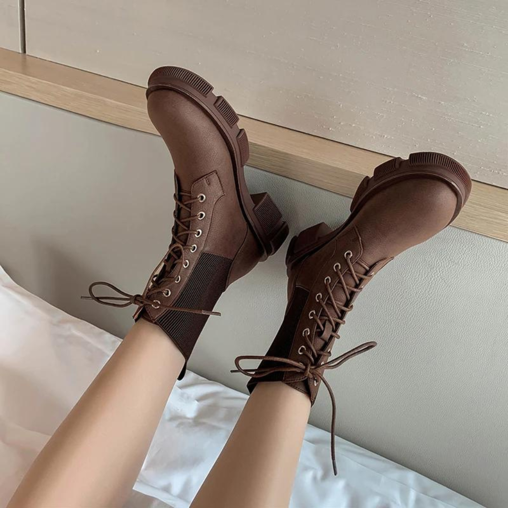 Bota Feminina de Couro Kristy