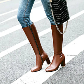 Bota Feminina de Couro Cano Alto Ladie