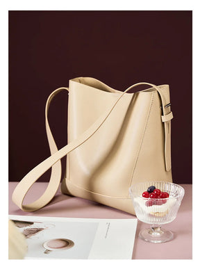 Bolsa Feminina em Couro Genuíno - Stevens