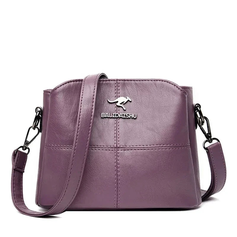 Bolsa Feminina em Couro Genuino - Hernandes Classic [Alça de Brinde]