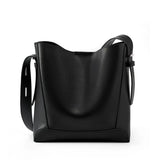 Bolsa Feminina em Couro Genuíno - Stevens