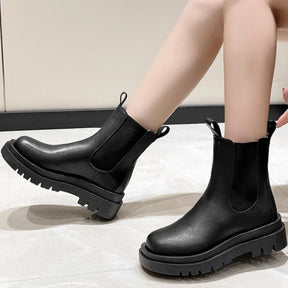 Bota Feminina de Couro Coturno Maggie