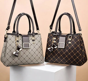 bolsa-feminina-em-couro-genuino-astonini-4054517 - Kabani