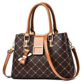 bolsa-feminina-em-couro-genuino-astonini-4960606 - Kabani