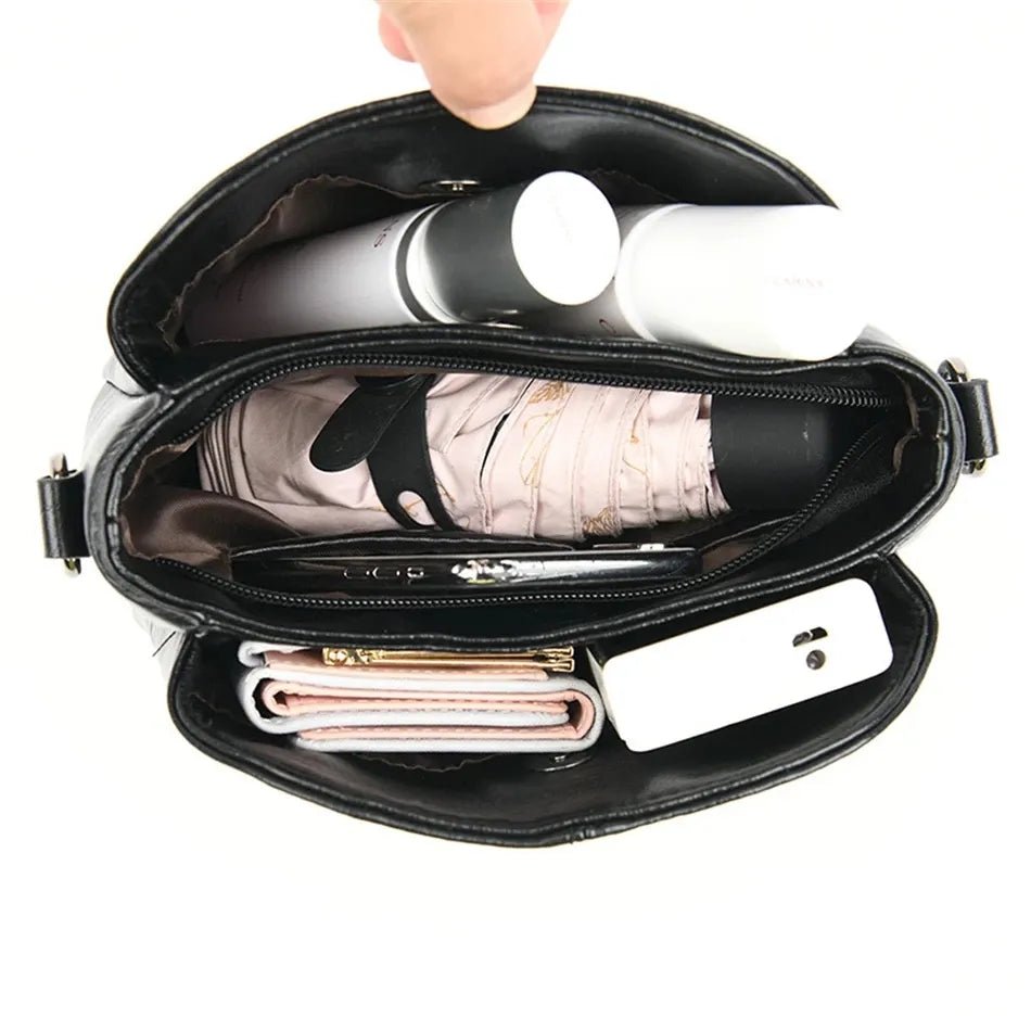 bolsa-feminina-em-couro-genuino-hernandes-classic-alca-de-brinde-8957868 - Kabani