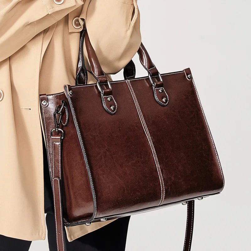 bolsa-feminina-em-couro-genuino-laviolette-9042323 - Kabani