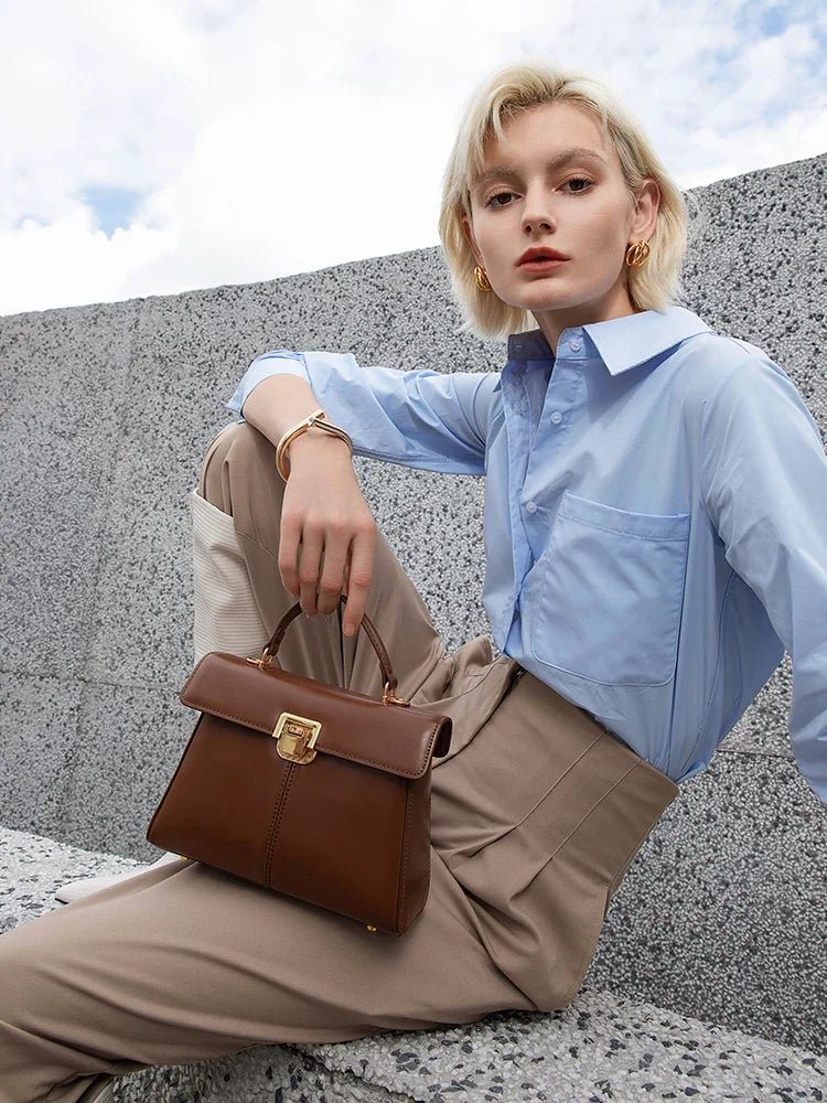 bolsa-feminina-em-couro-genuino-margot-moreau-6871574 - Kabani