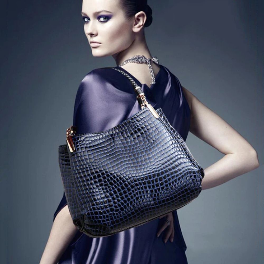 bolsa-feminina-em-couro-genuino-sofia-morelli-3031690 - Kabani