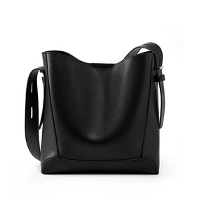 bolsa-feminina-em-couro-genuino-stevens-6866006 - Kabani