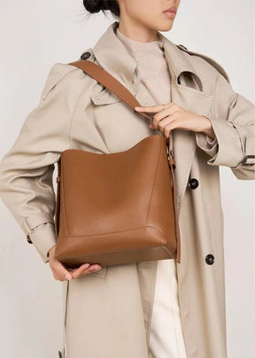 bolsa-feminina-em-couro-genuino-stevens-8220787 - Kabani