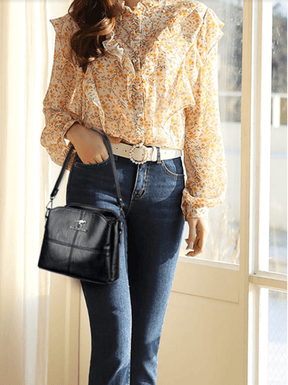 bolsa-feminina-pequena-em-couro-genuino-cangu-balidaishu-4161253 - Kabani