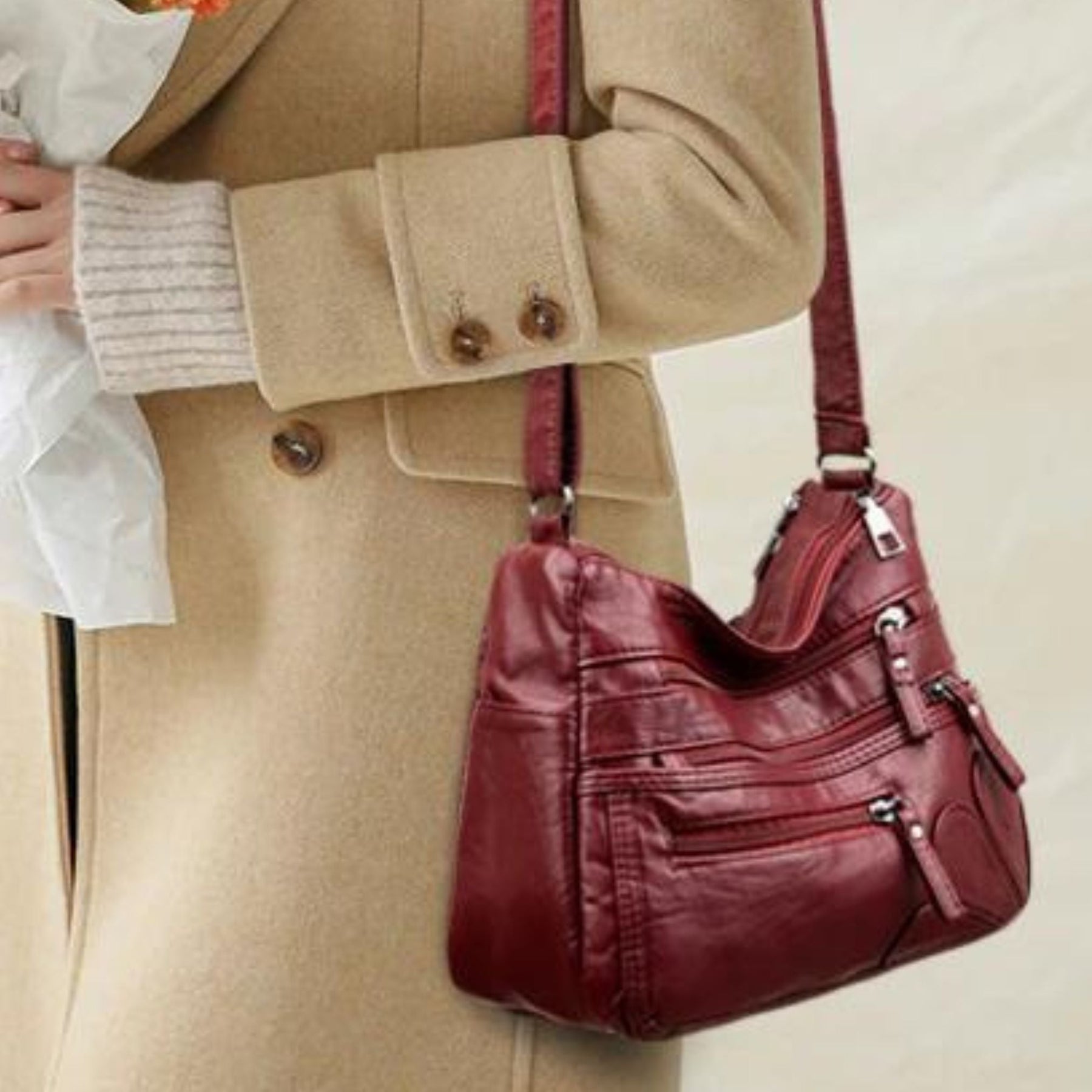 bolsa-transversal-feminina-em-couro-genuino-stephan-ferrera-2542659 - Kabani
