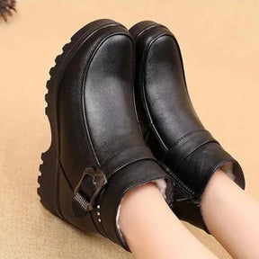 bota-feminina-de-couro-acolchoada-2842081 - Kabani