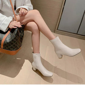 bota-feminina-de-couro-aveludada-heritage-4645755 - Kabani