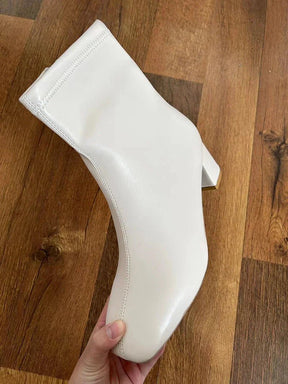 bota-feminina-de-couro-aveludada-heritage-5609590 - Kabani
