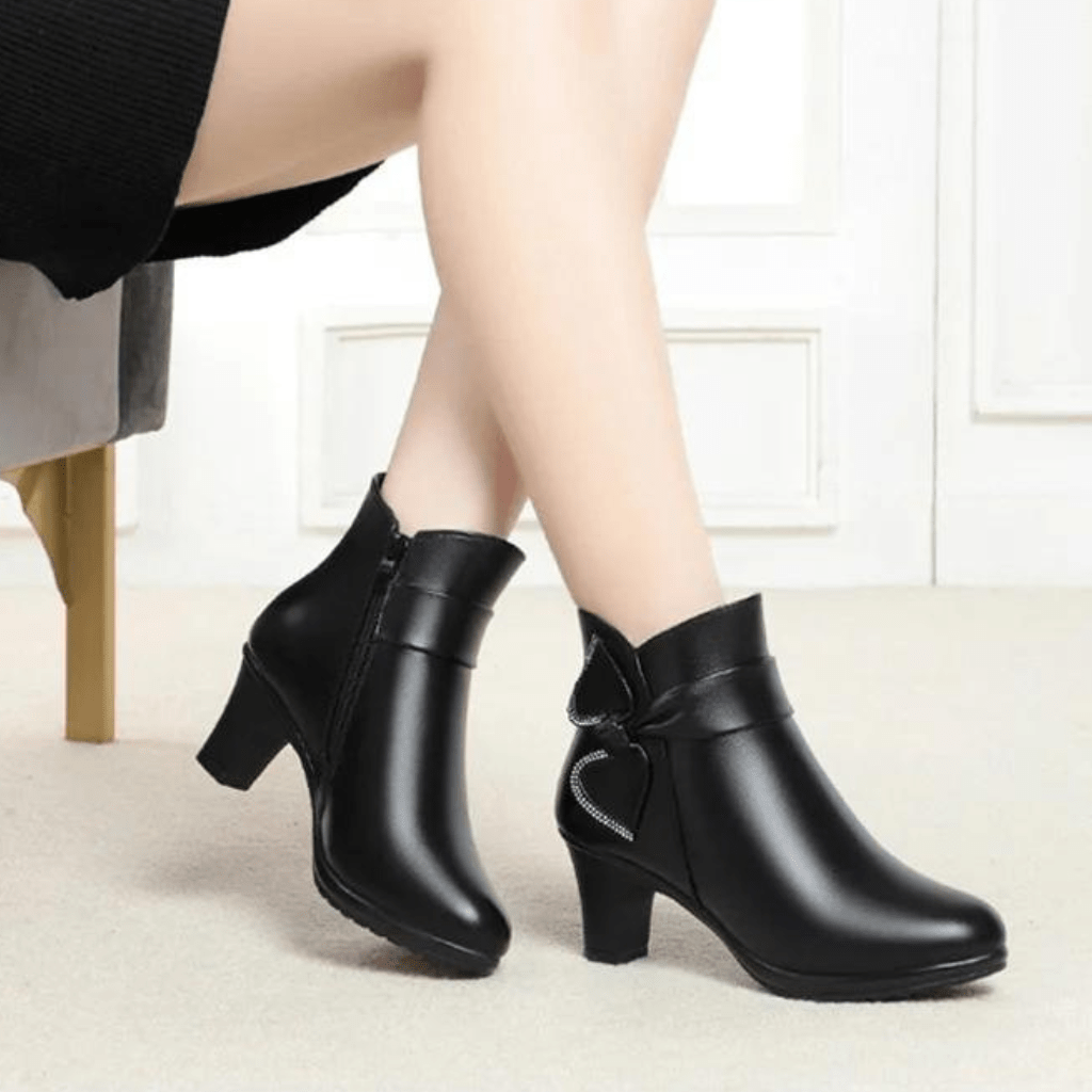 Bota Feminina de Couro Aveludada Lumiss - Kabani