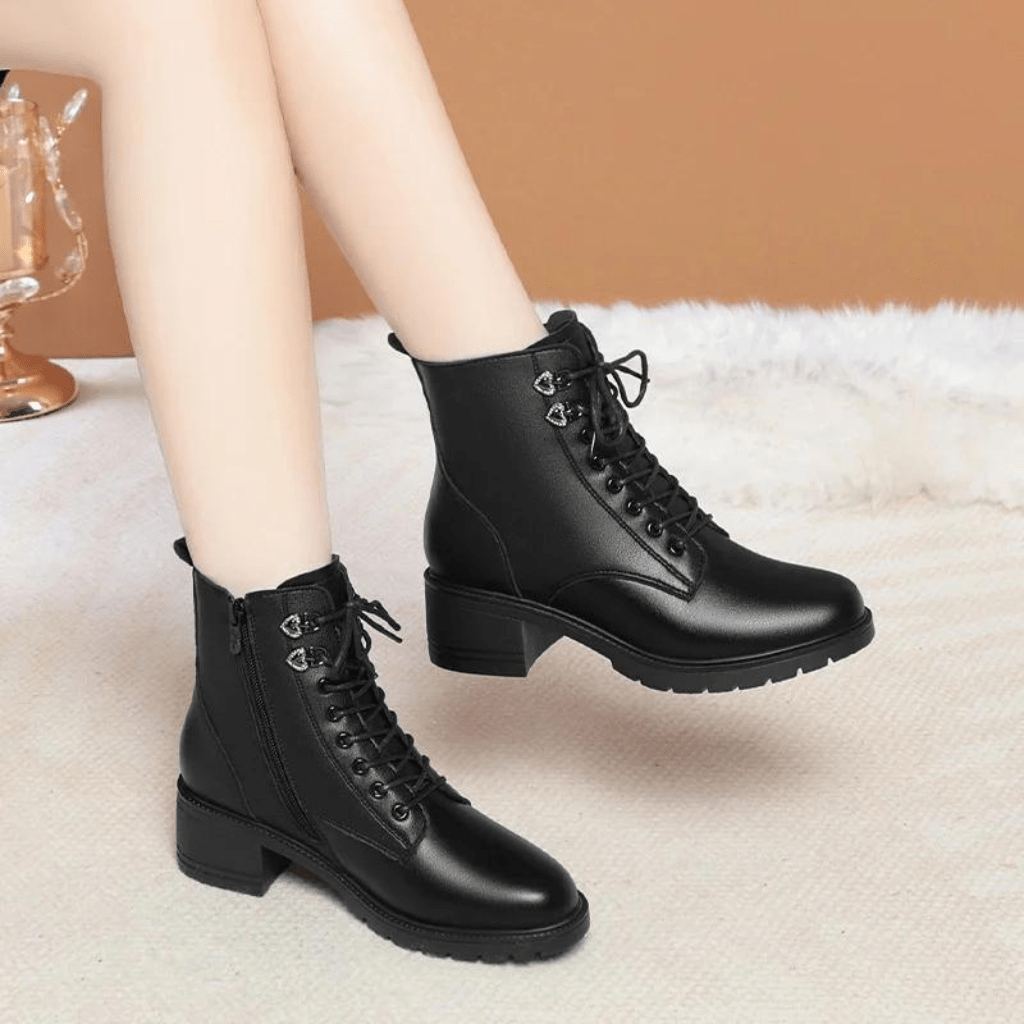bota-feminina-de-couro-aveludada-martin-4587177 - Kabani
