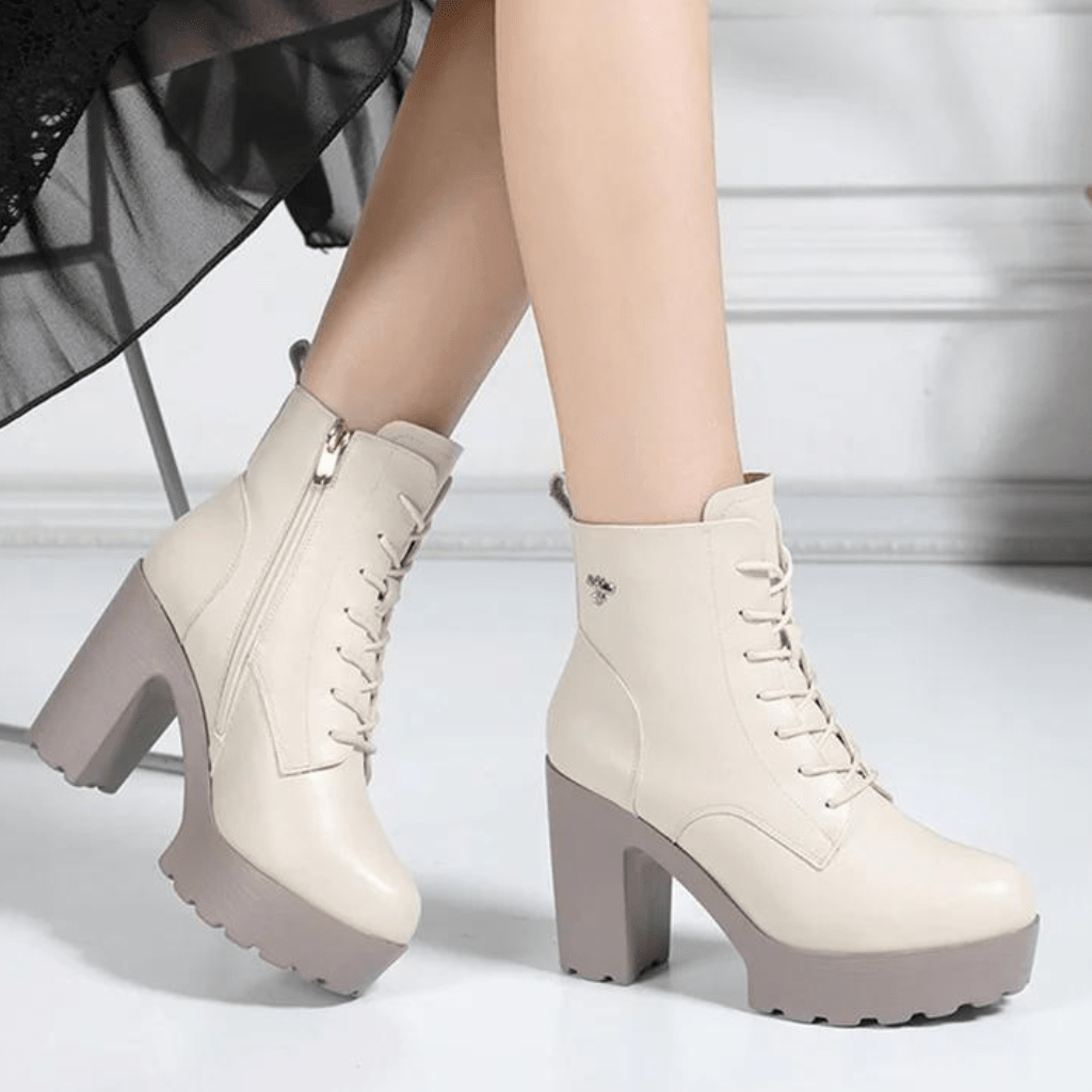 bota-feminina-de-couro-aveludada-mary-2167116 - Kabani