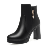 bota-feminina-de-couro-aveludada-merlin-5598807 - Kabani