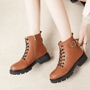 bota-feminina-de-couro-bertha-3555969 - Kabani