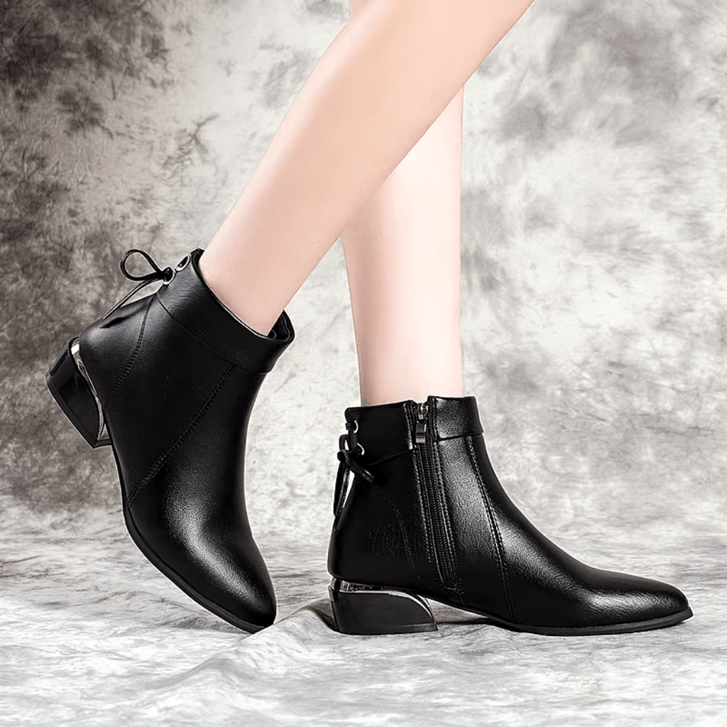 bota-feminina-de-couro-britanico-2743652 - Kabani