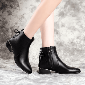 bota-feminina-de-couro-britanico-2743652 - Kabani
