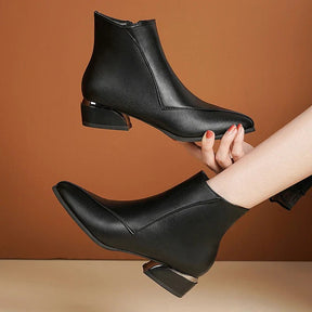 bota-feminina-de-couro-cano-baixo-nevea-1241922 - Kabani