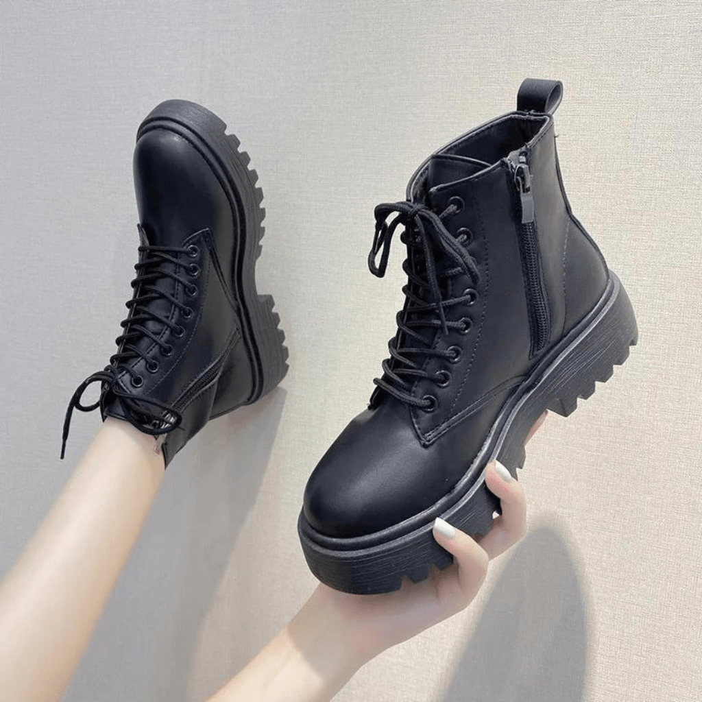 bota-feminina-de-couro-cano-curto-luna-6471878 - Kabani
