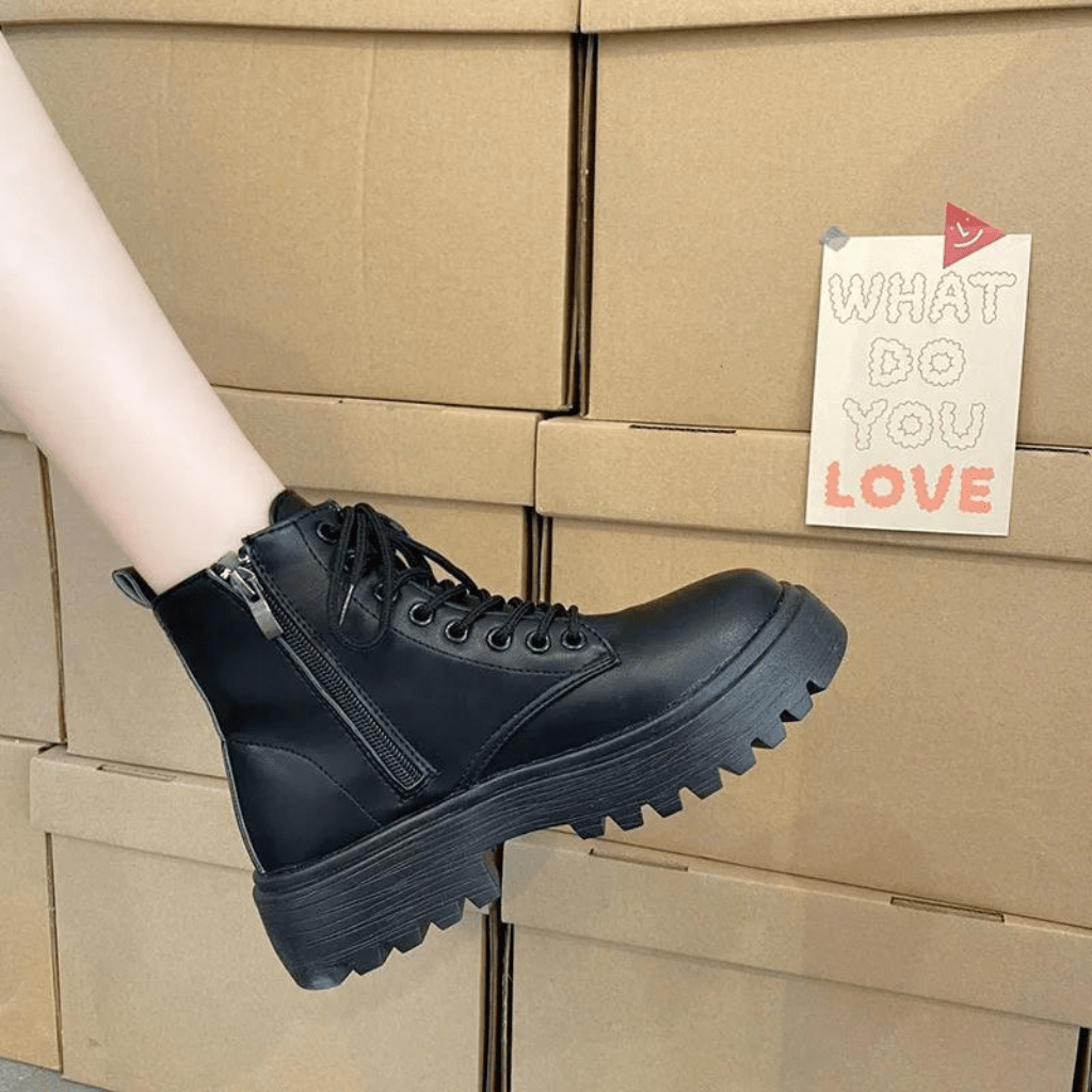 bota-feminina-de-couro-cano-curto-luna-9762317 - Kabani