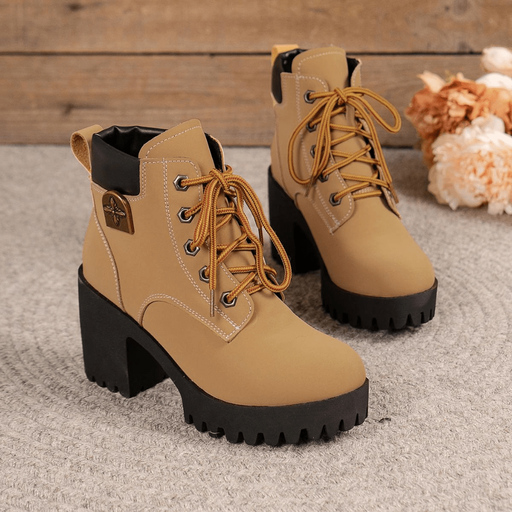 bota-feminina-de-couro-chelse-1920920 - Kabani