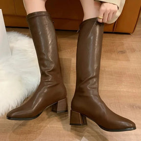 bota-feminina-de-couro-classica-cano-alto-2792217 - Kabani