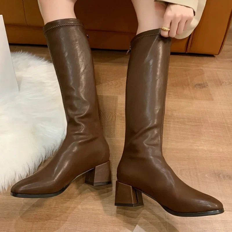 bota-feminina-de-couro-classica-cano-alto-2792217 - Kabani