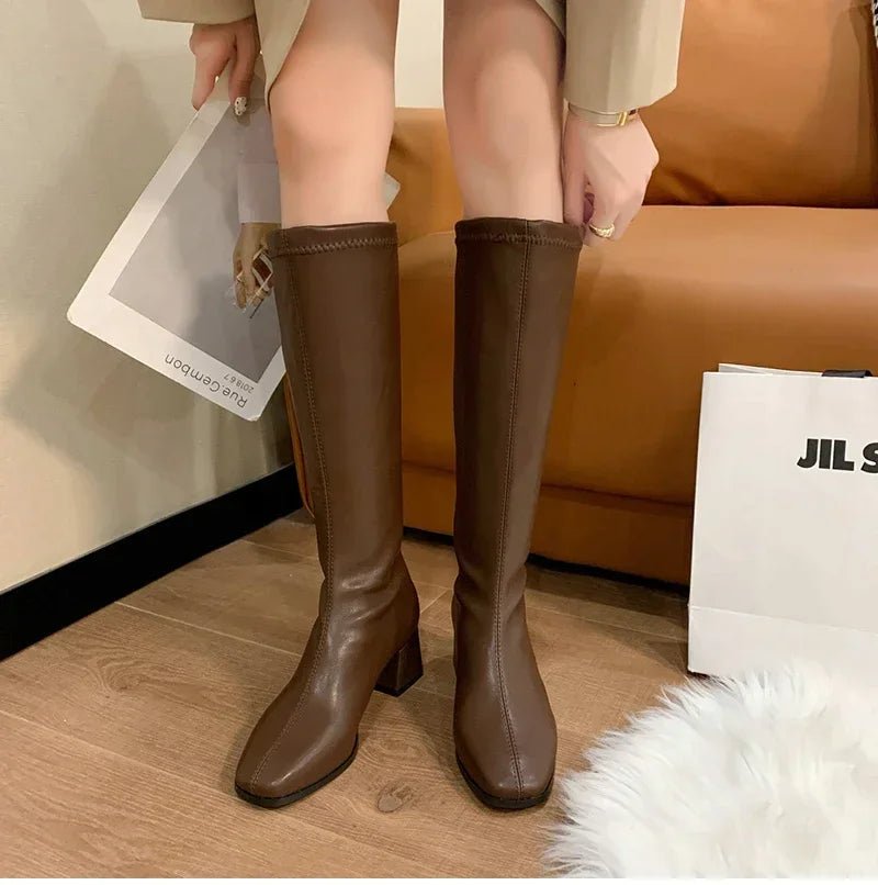 bota-feminina-de-couro-classica-cano-alto-4174203 - Kabani