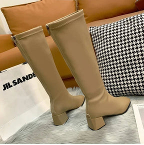 bota-feminina-de-couro-classica-cano-alto-6041081 - Kabani