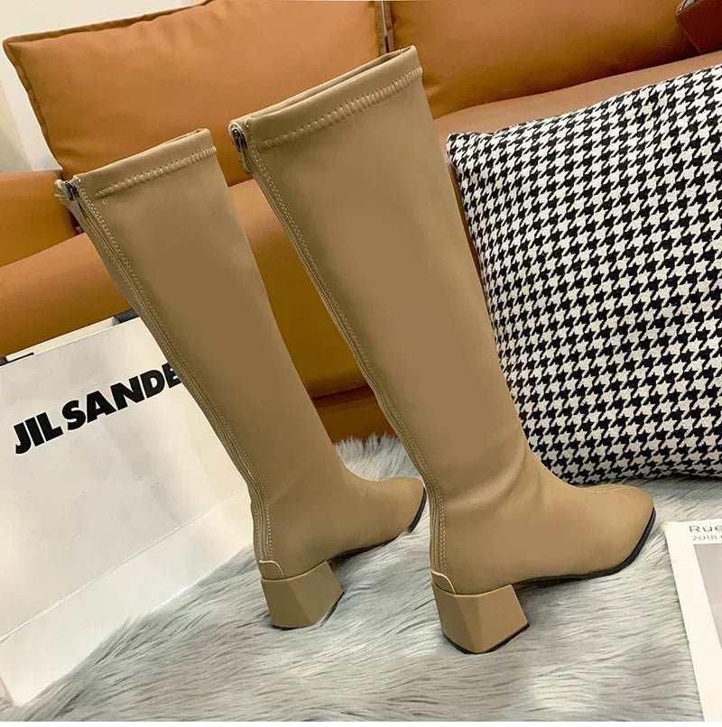 bota-feminina-de-couro-classica-cano-alto-6041081 - Kabani